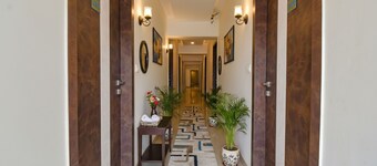 FabHotel Royce Studio
