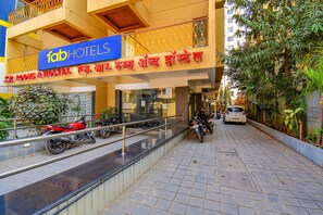 Exterior - Fabhotel Sr Wakad (Paud)