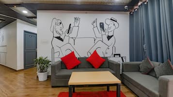 Área de estar no saguão