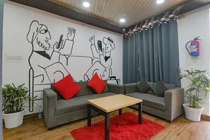 Lobby sitting area - Fabhotel Super 3 Premium Ii (Kanpur)