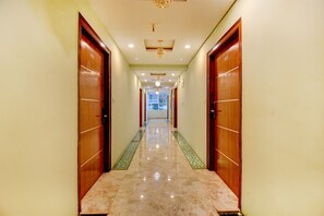 Lobby - FabHotel Cozzy Inn (Bengaluru)