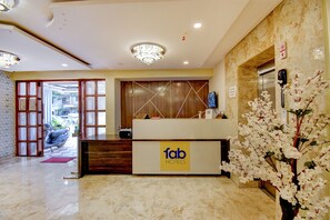 Reception - FabHotel Cozzy Inn (Bengaluru)