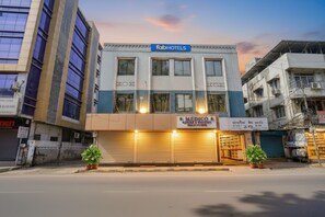 Exterior - FabExpress Manas Residency (Mumbai)