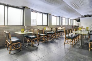 Restaurant - Veera Residency (Mumbai)