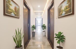 Lobby - Fabhotel Corner Courtyard- Nr KIMS Hospital, Kondapur (Hyderabad)