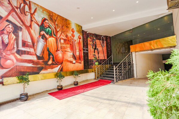 Property entrance - Fabhotel The Kiara (New Delhi)