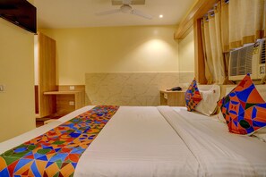 Habitación Premium | Sábanas de algodón egipcio, ropa de cama de alta calidad, escritorio