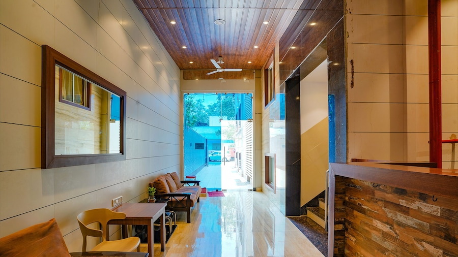 Fabhotel Starwood Residency