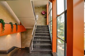 Lobby - Fabexpress Super 7 Inn (Navi Mumbai)
