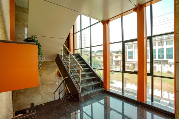 Lobby - Fabexpress Super 7 Inn (Navi Mumbai)