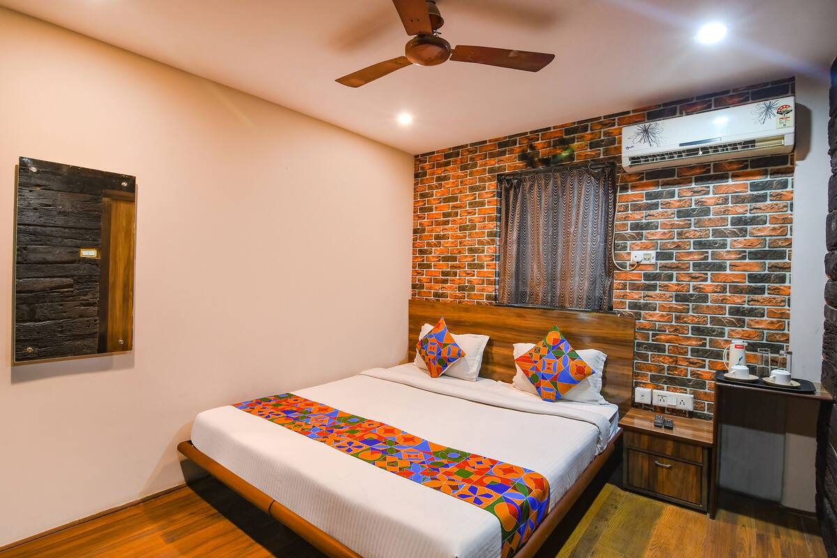 Premium Room | Egyptian cotton sheets, premium bedding, in-room safe, soundproofing