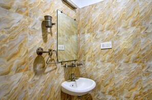 Bathroom - Fabhotel Adri Hotels (Barakpur)
