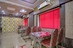 Restaurant - Fabhotel Adri Hotels (Barakpur)