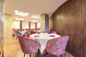 Restaurant - Fabhotel F9 Mall Road (Dehradun)