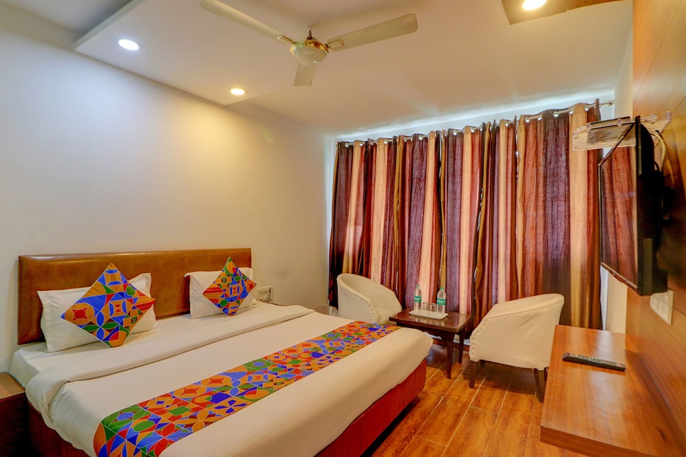 Fabhotel F9 Mall Road