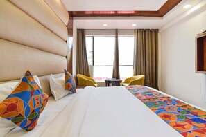 Egyptian cotton sheets, premium bedding, in-room safe, desk - Fabhotel F9 Mall Road (Dehradun)