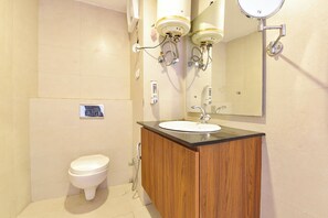 Premium Room | Bathroom - Fabhotel F9 Mall Road (Dehradun)