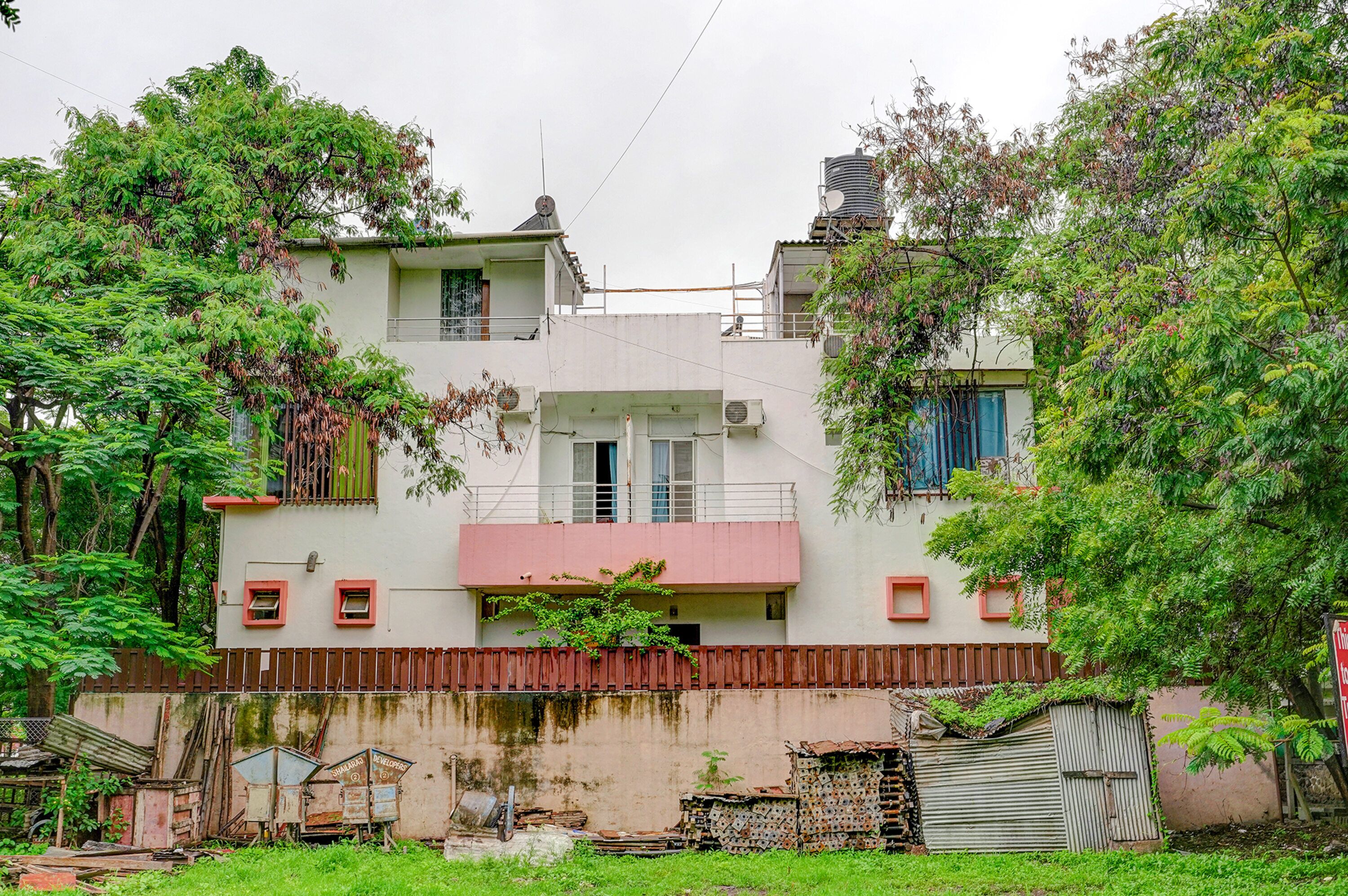Fachada de la propiedad