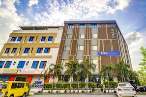 Front of property - Fabhotel Prime Oasis Blue (Bhopal)