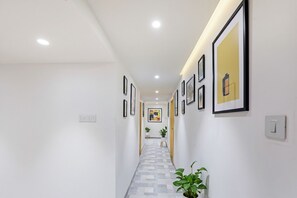 Lobby - FabHotel Yellow Courtyard (Bhopal)