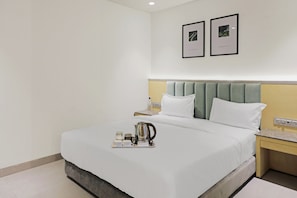 Egyptian cotton sheets, premium bedding, in-room safe, free WiFi - FabHotel Yellow Courtyard (Bhopal)