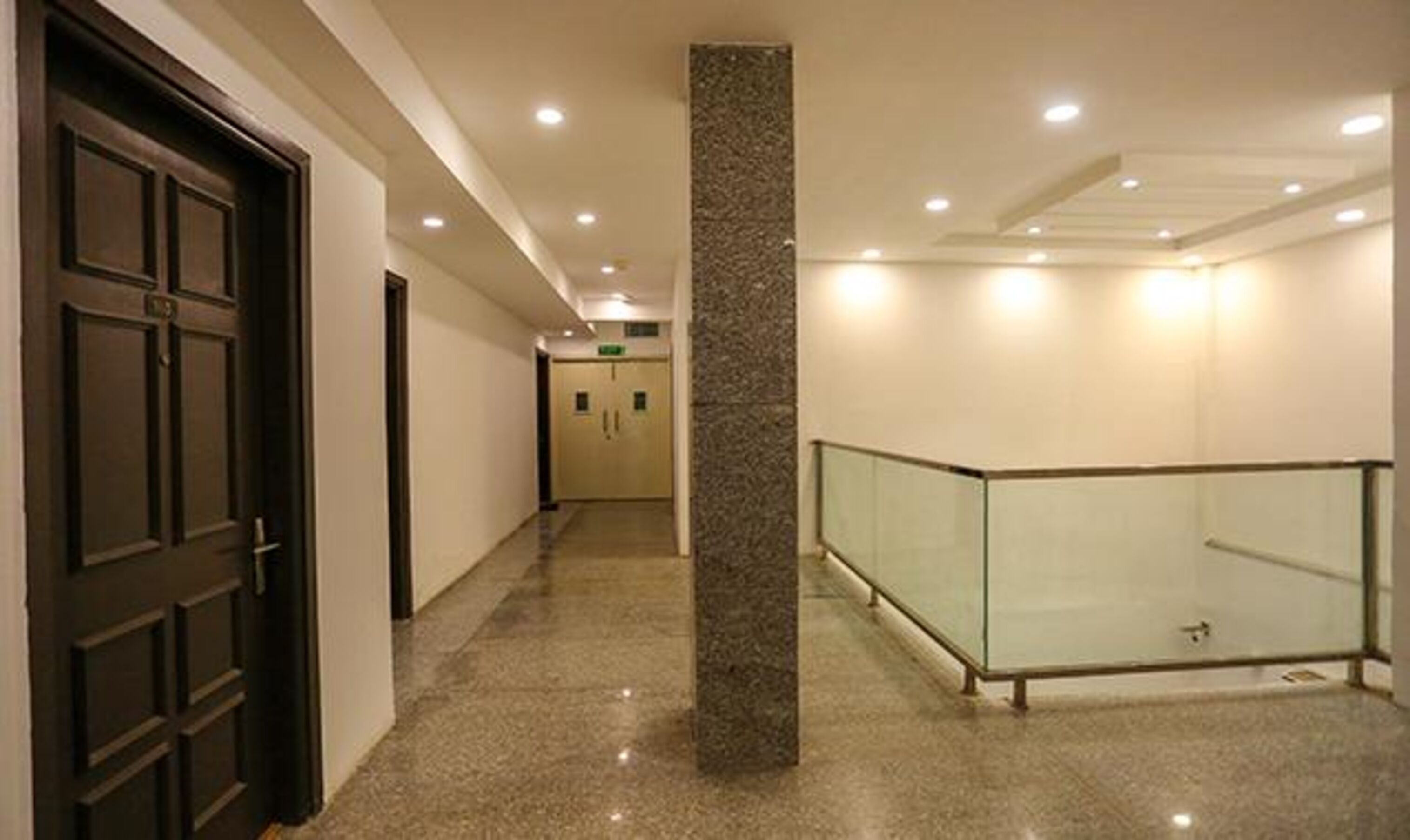 Photo - F9 Paschim Vihar by Fabhotel