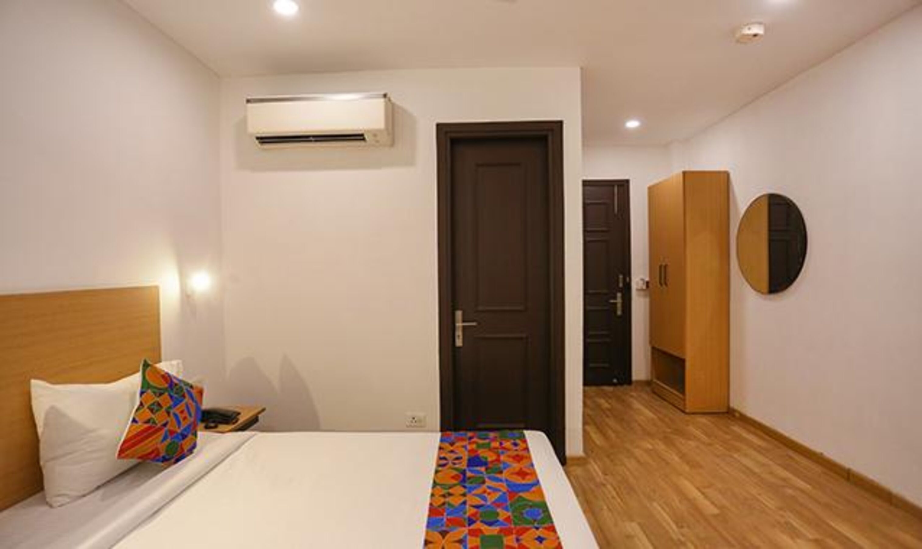 Photo - F9 Paschim Vihar by Fabhotel