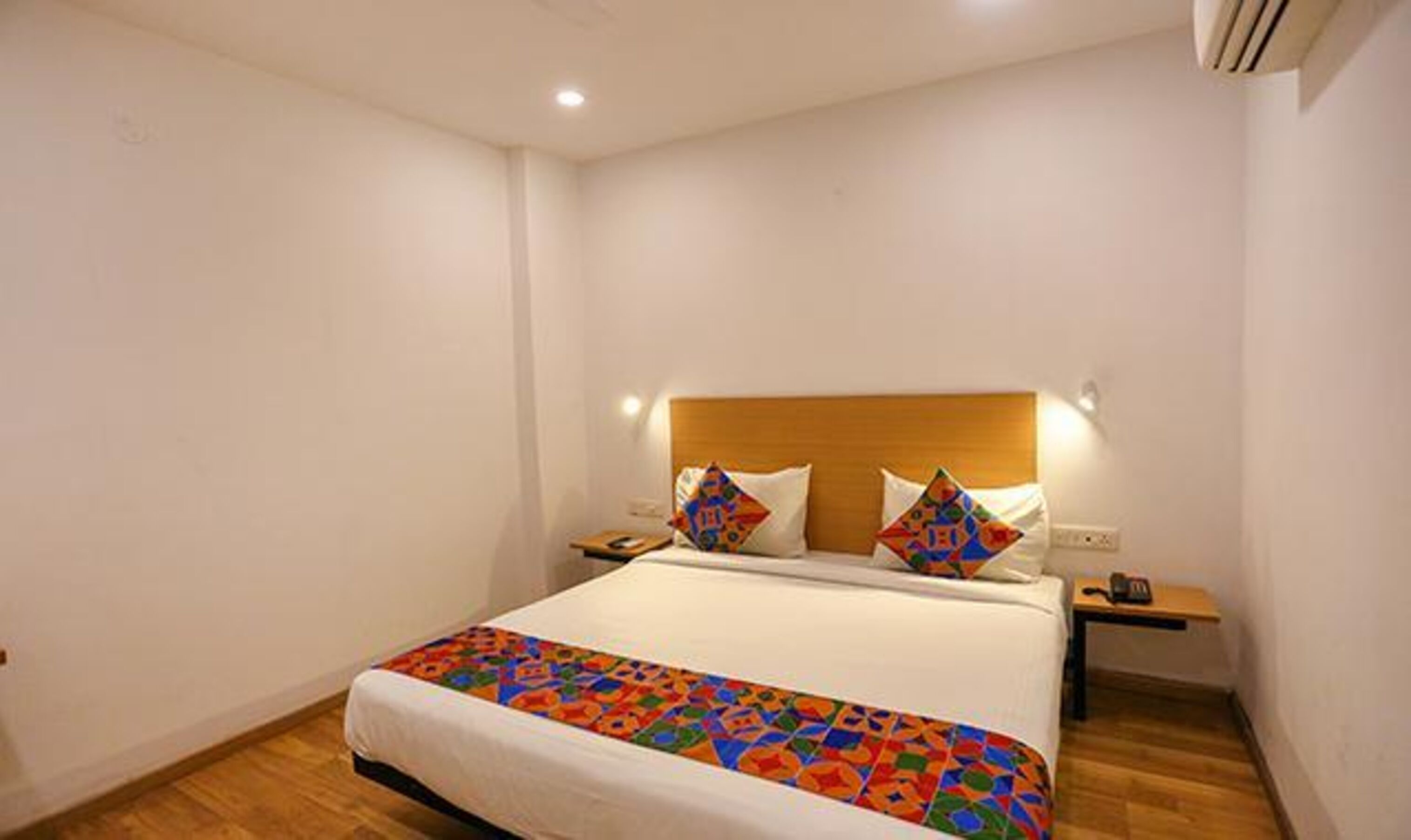 Photo - F9 Paschim Vihar by Fabhotel