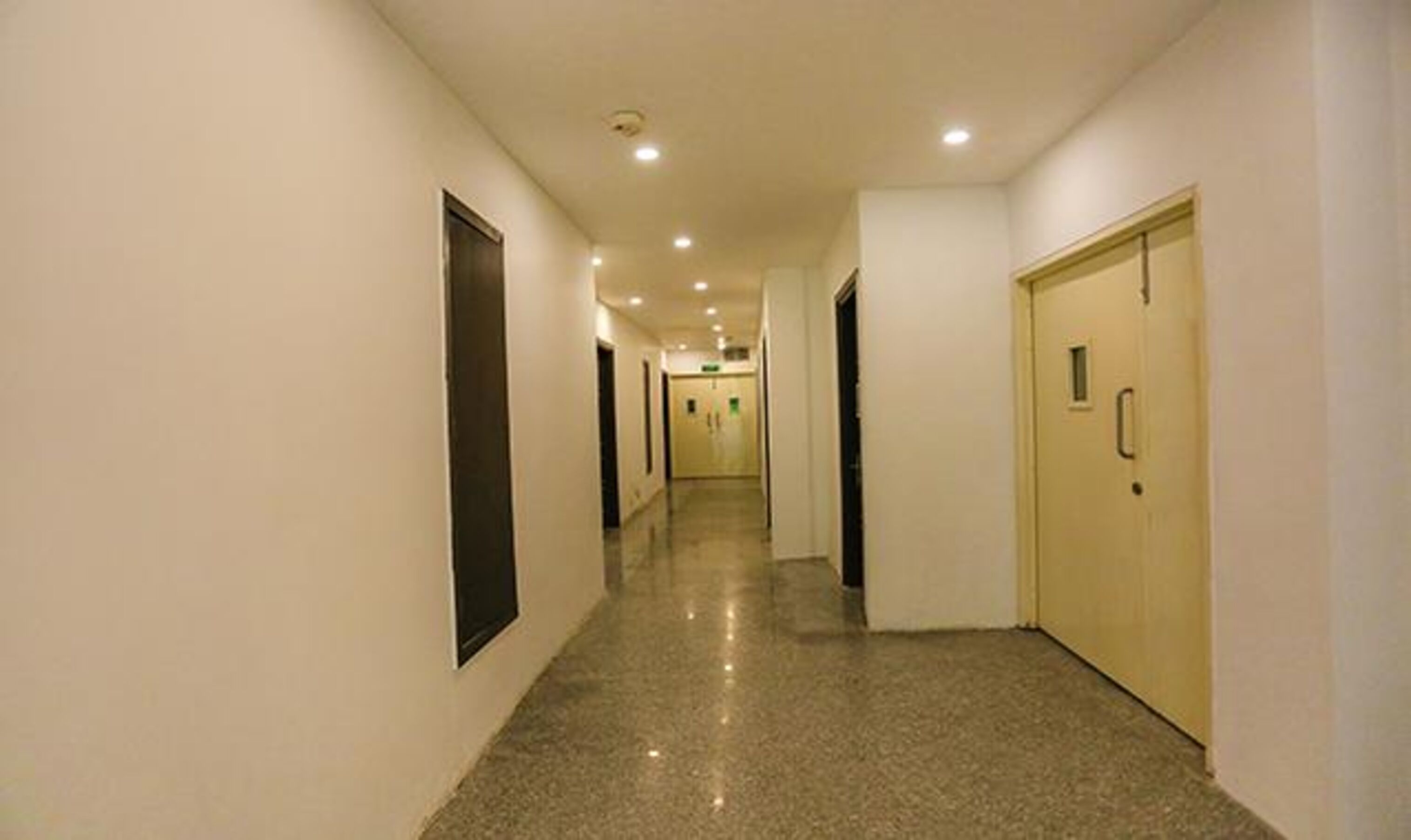 Photo - F9 Paschim Vihar by Fabhotel