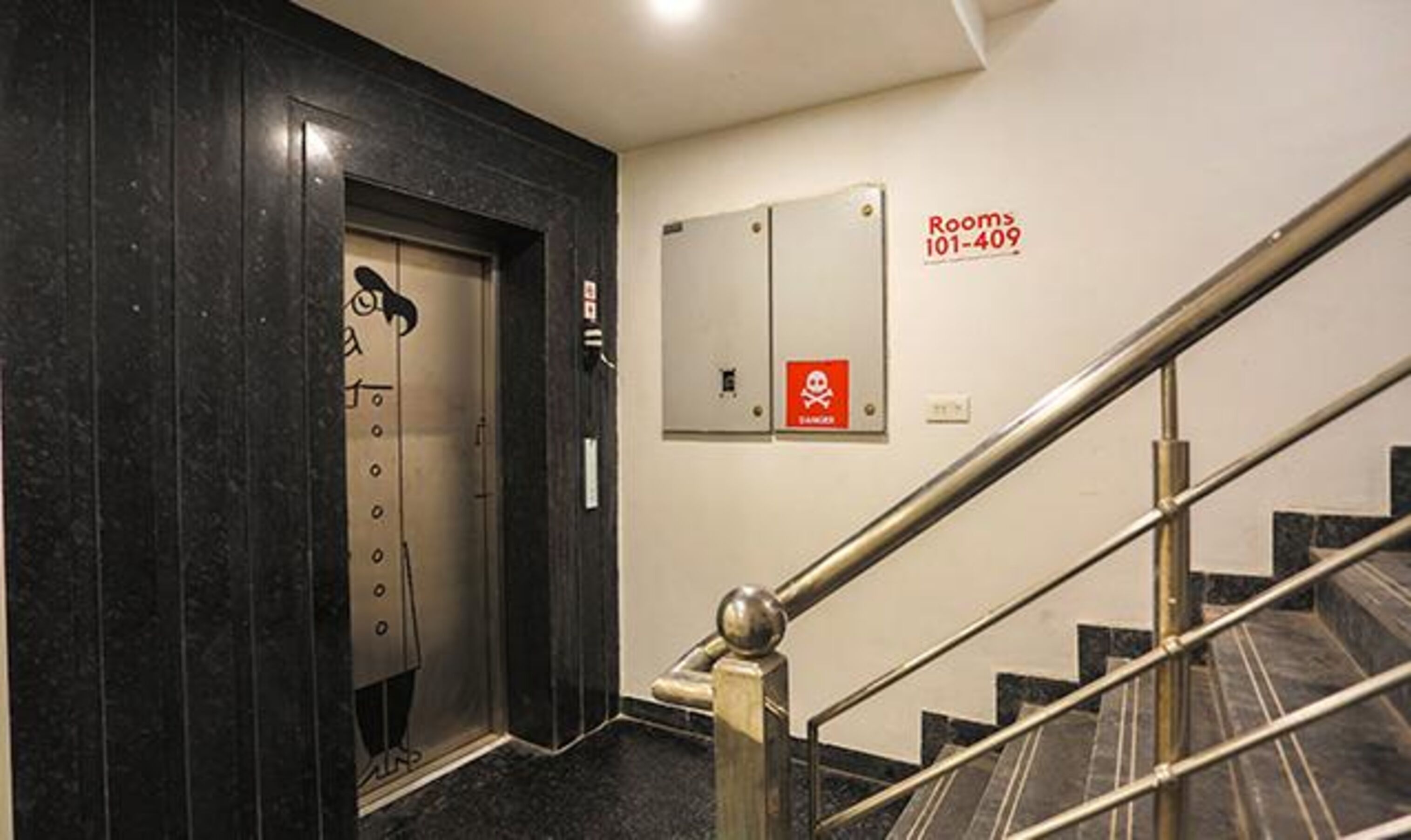 Photo - F9 Paschim Vihar by Fabhotel