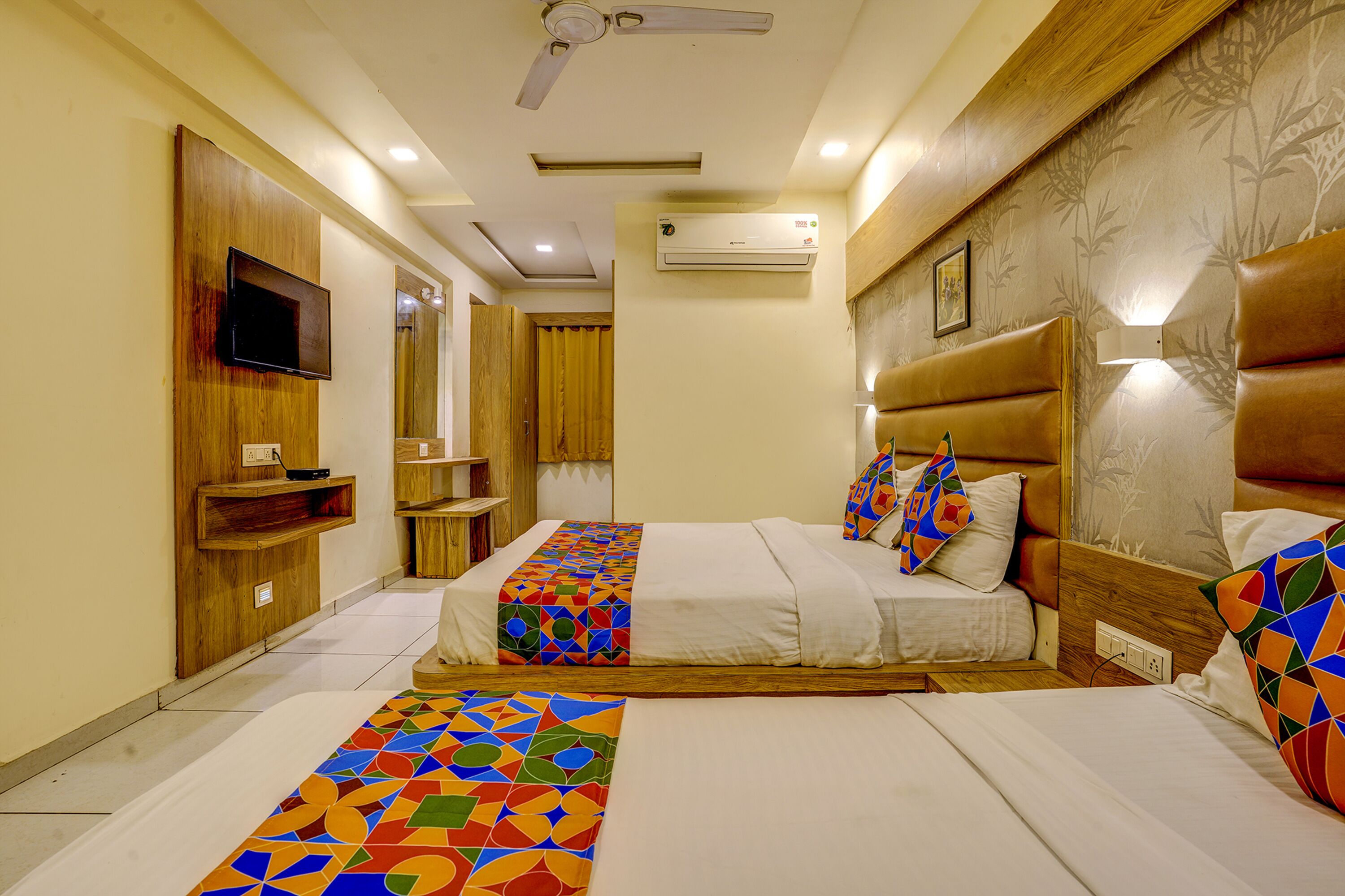 Fabhotel Silver Palace