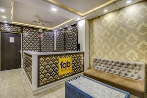 Reception - Fabhotel Csfc (Bhopal)