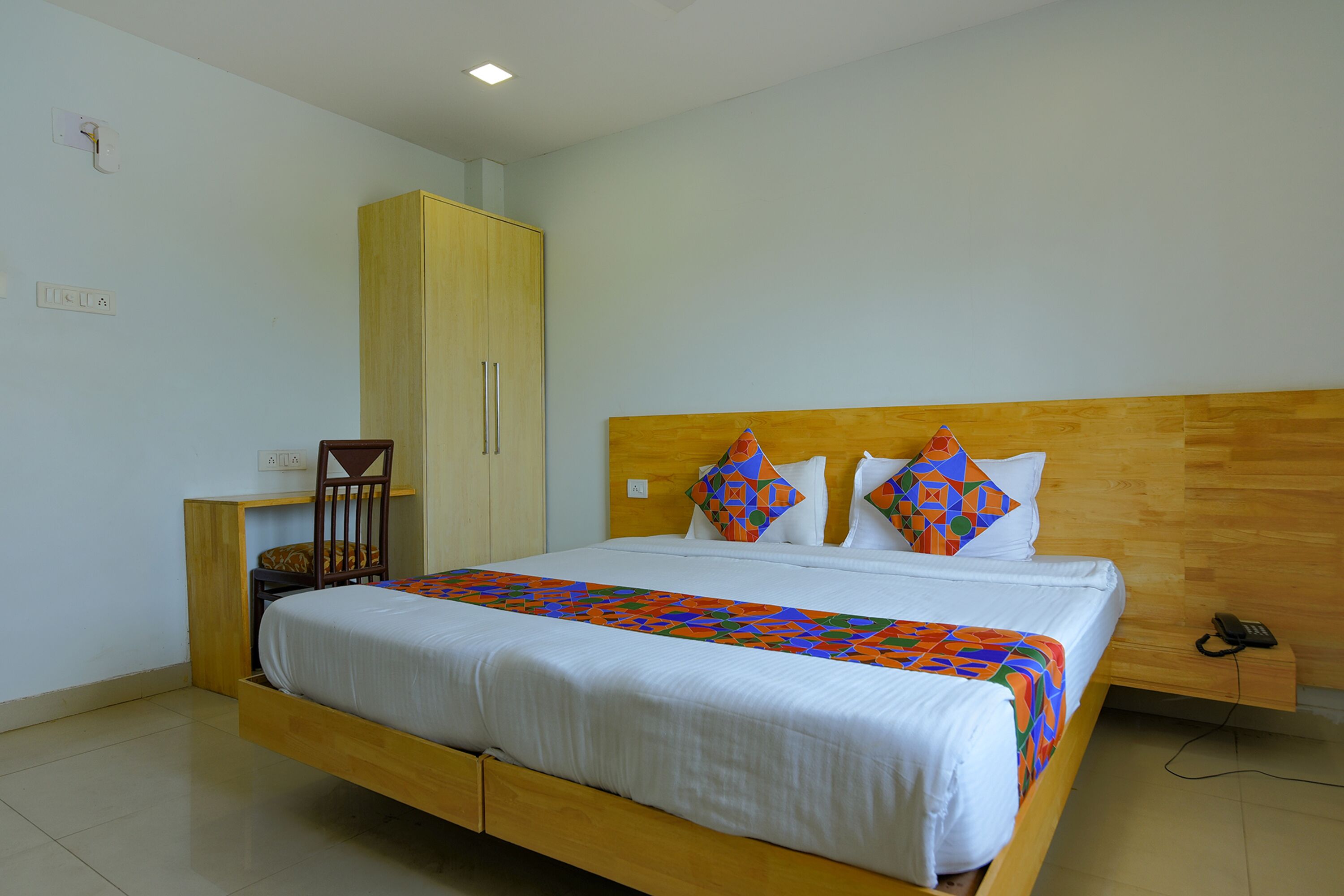 egyptian cotton sheets, premium bedding, in-room safe, free wifi