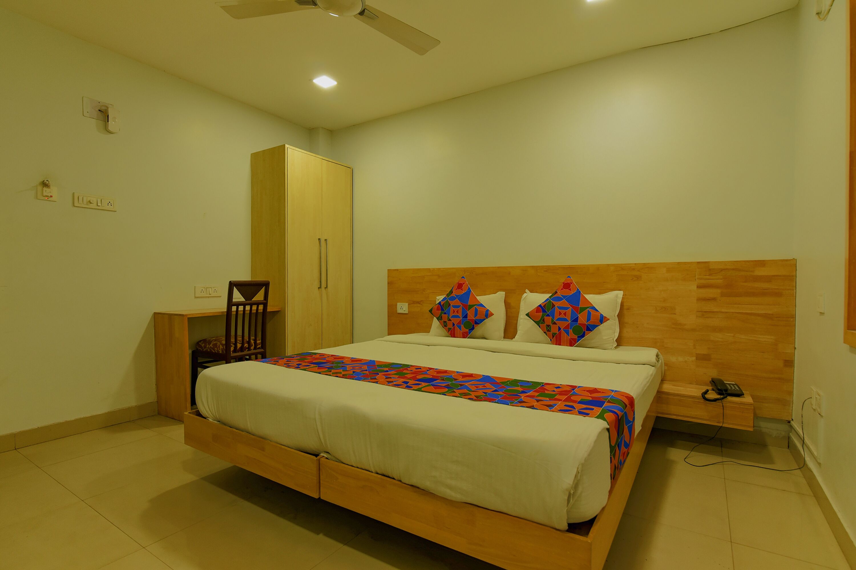 egyptian cotton sheets, premium bedding, in-room safe, free wifi