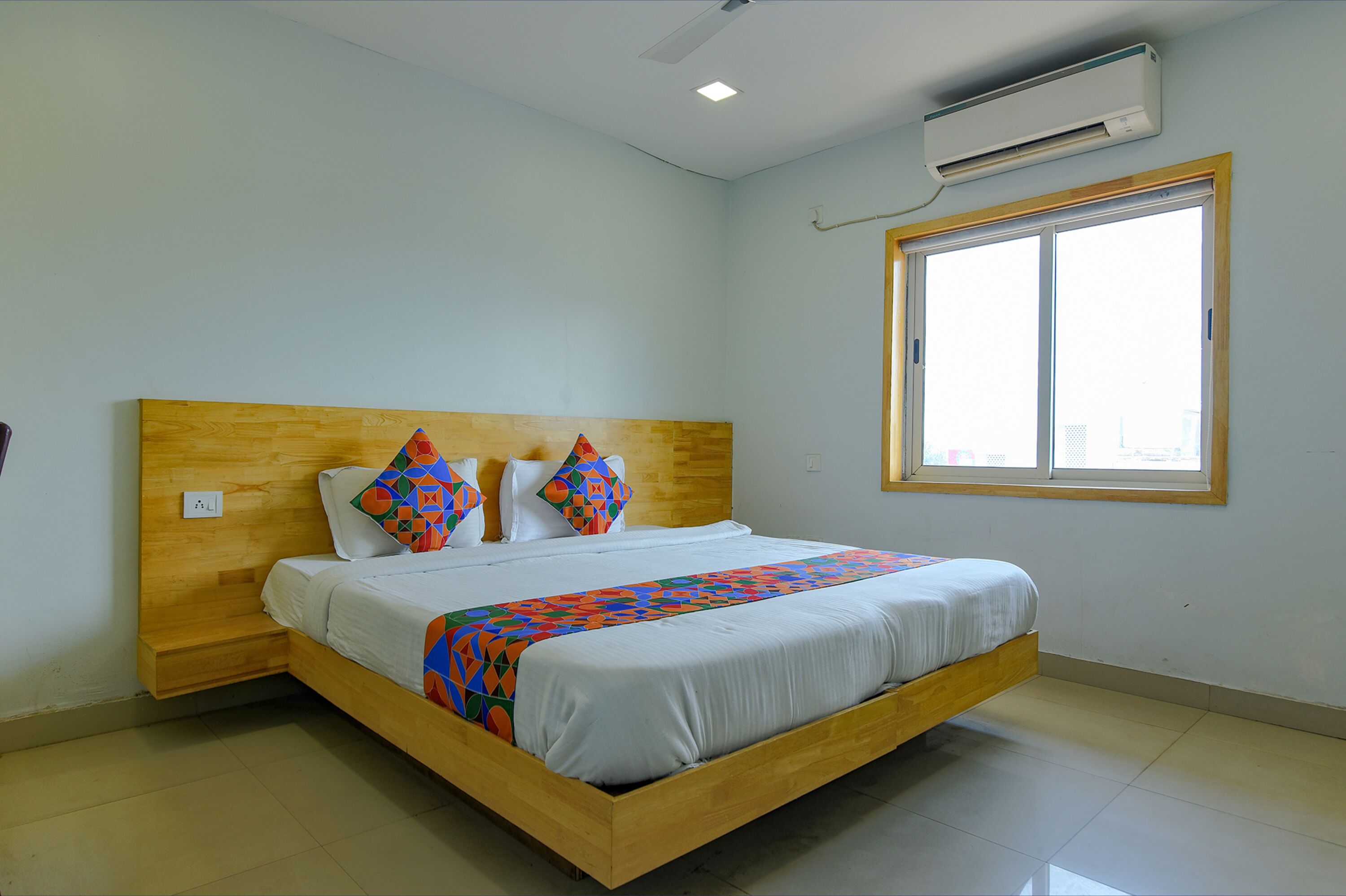 egyptian cotton sheets, premium bedding, in-room safe, free wifi