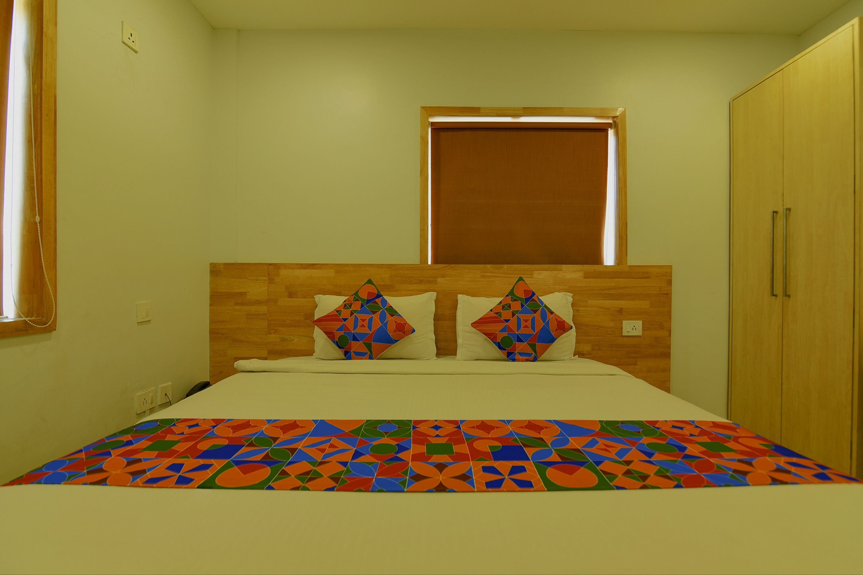 egyptian cotton sheets, premium bedding, in-room safe, free wifi