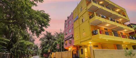 Pintu masuk hartanah