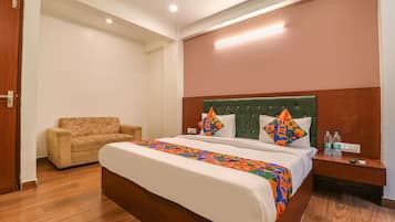 Deluxe Room | Egyptian cotton sheets, premium bedding, in-room safe, free WiFi