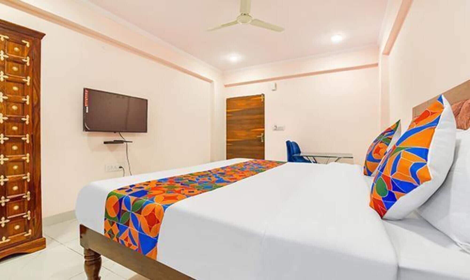 Premium Room | Egyptian cotton sheets, premium bedding, in-room safe, free WiFi