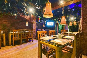 Restaurant - Fabhotel Dreamland (Barasat)