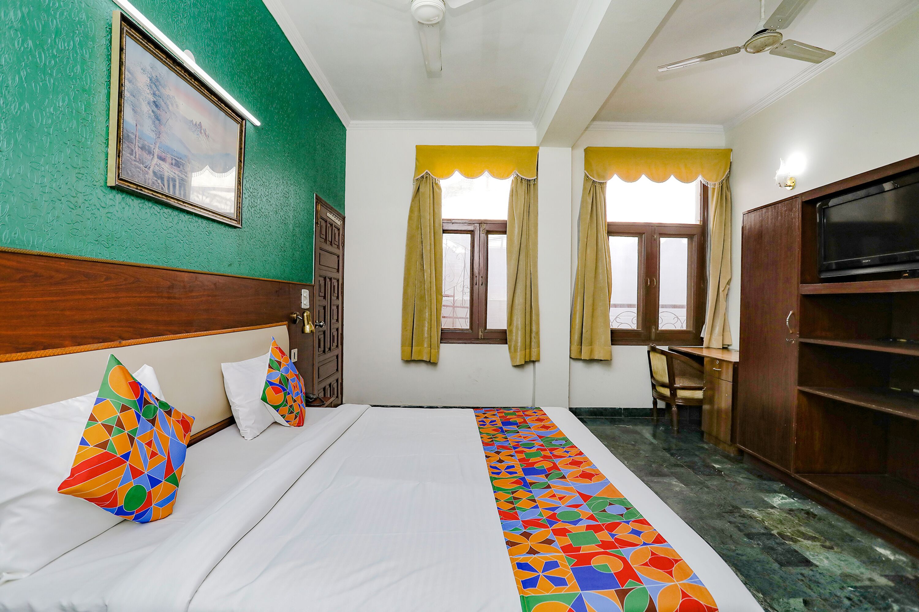 Lakens van Egyptisch katoen, luxe beddengoed, een kluis op de kamer