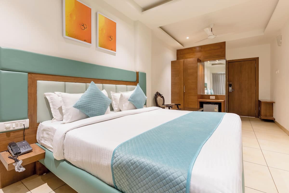 Premium-Zimmer | Bettwäsche aus ägyptischer Baumwolle, hochwertige Bettwaren, Zimmersafe