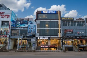 Exterior - Fabexpress The Paradise (New Delhi)