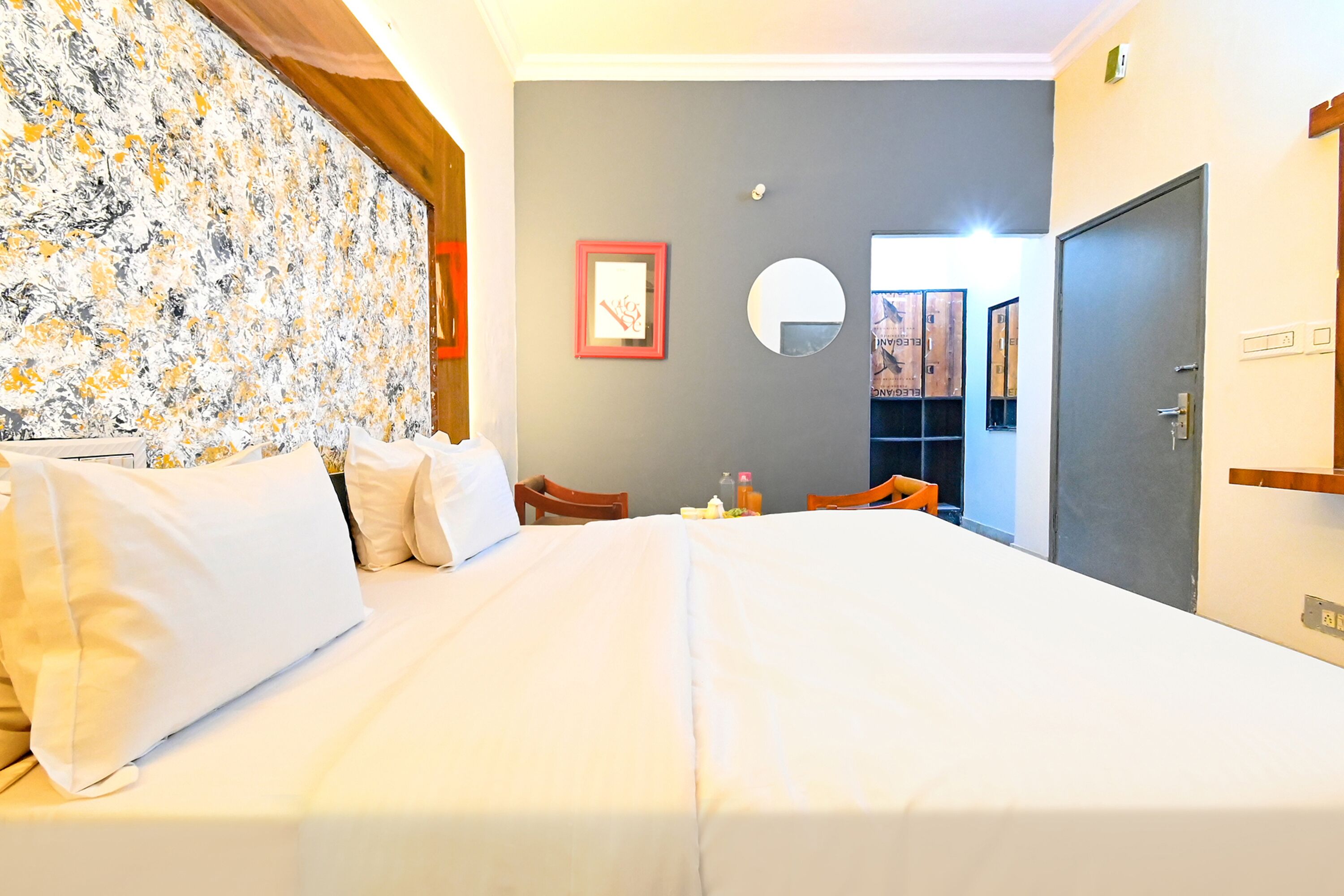 ผ้าปูที่นอนฝ้ายอียิปต์, เครื่องนอนระดับพรีเมียม, ตู้นิรภัยในห้องพัก