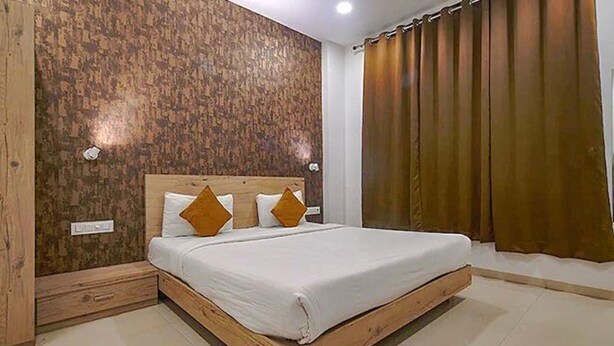 Deluxe Room | Egyptian cotton sheets, premium bedding, in-room safe, desk - Fabhotel Destiny 54 (Indore)