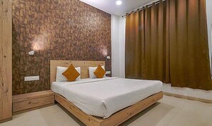 Deluxe Room | Egyptian cotton sheets, premium bedding, in-room safe, desk - Fabhotel Destiny 54 (Indore)