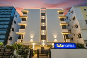 Exterior - Fabhotel Pride Inn (Hyderabad)