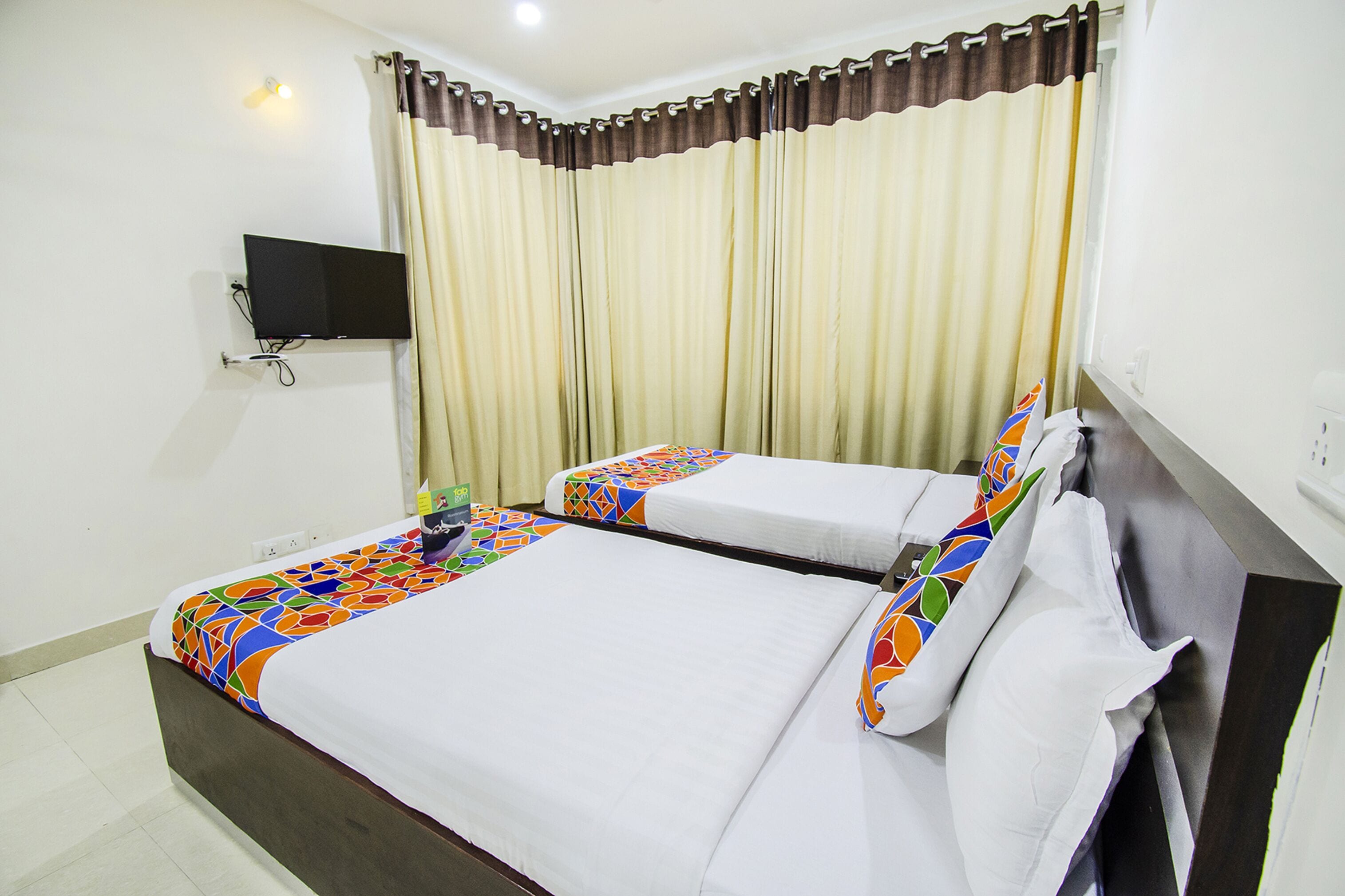 Foto - FabHotel Pride Inn - Nr TCS Deccan Park, Hitech City