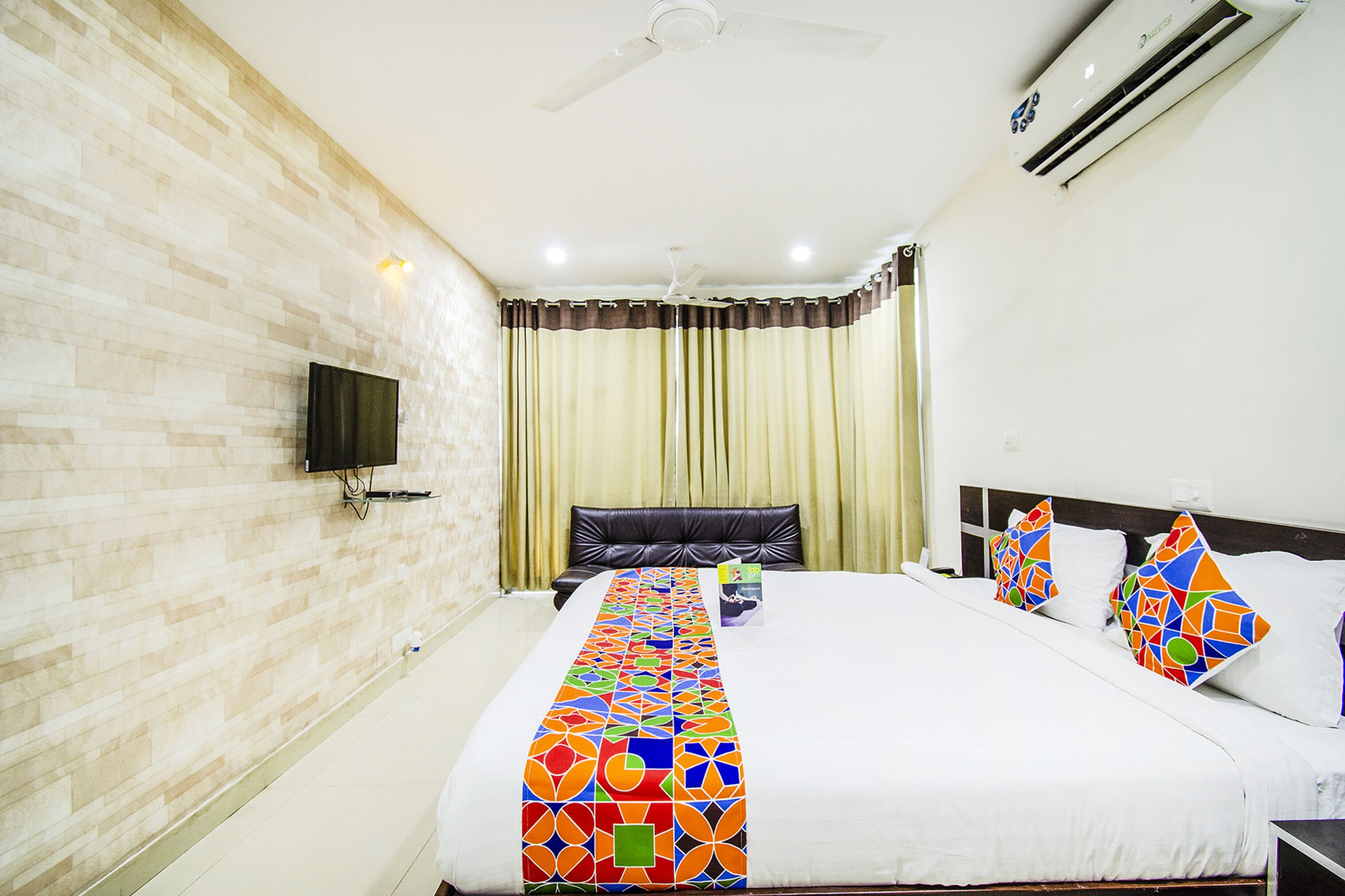 Foto - FabHotel Pride Inn - Nr TCS Deccan Park, Hitech City