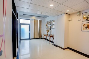 Lobby - FabHotel Grand Capitol (Jaipur)